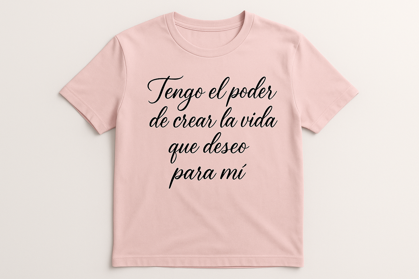 Camisa Rosa Pastel con Letra Negra